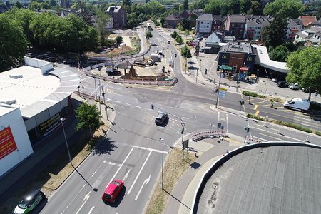 Blick von Brüsseler Allee in die Kreuzung Freiheitsstraße/Josefsring - Stand: 11.08.2022