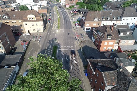 Blick stadtauswärts Richtung Kreuzung Süchtelner Straße - Dülken  Stand: 20.07.2021