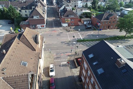 Kreuzung Rahserstraße Blick in die nördliche Rahserstraße Stand 20.07.2021 